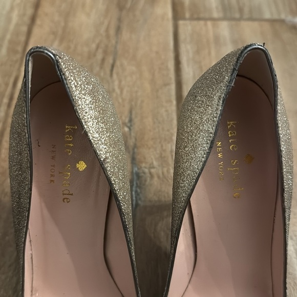 Kate Spade - women’s Size 5.5 Closed Toe Sparkle Heel - Picture 4 of 10